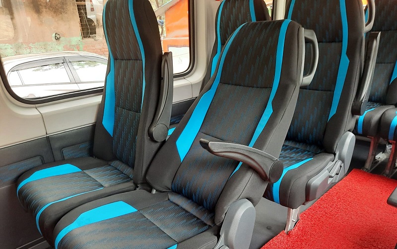 17 Seater Force Urbania Rent1