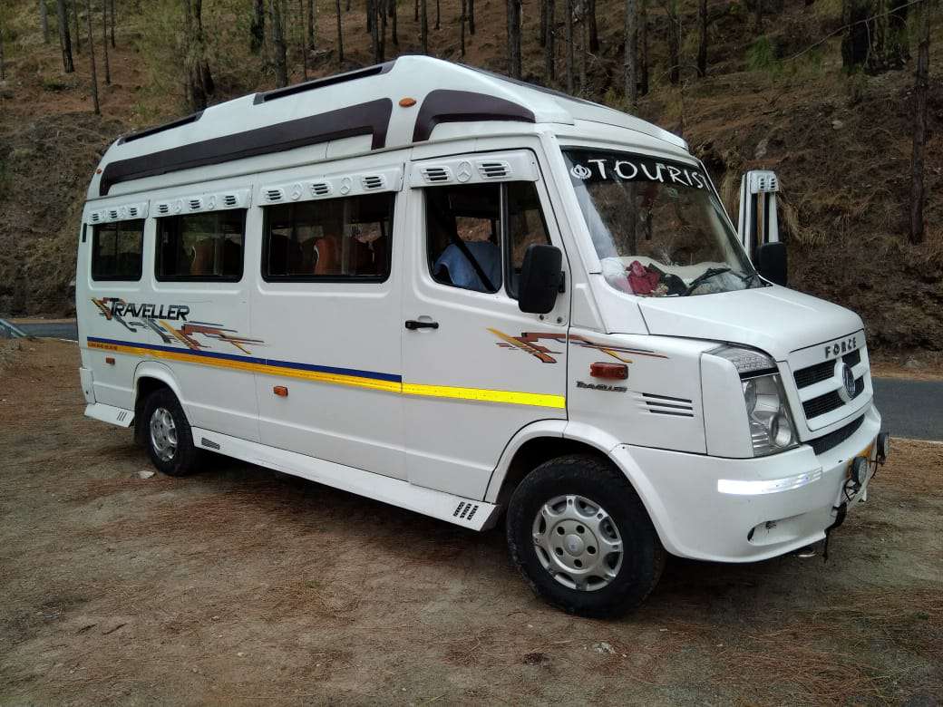 Force Traveller 22 Seater1