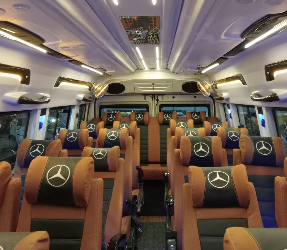Force Traveller 26 Seater3