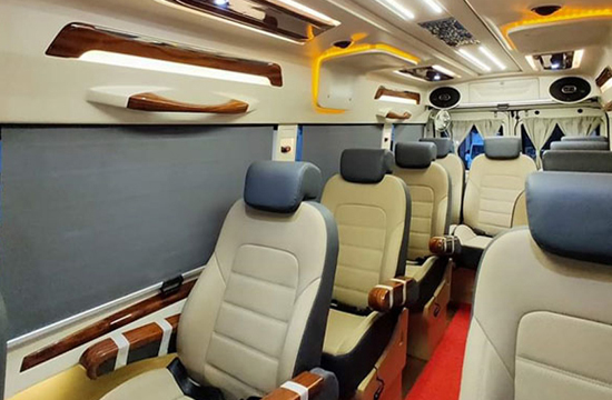 Force Traveller 26 Seater4